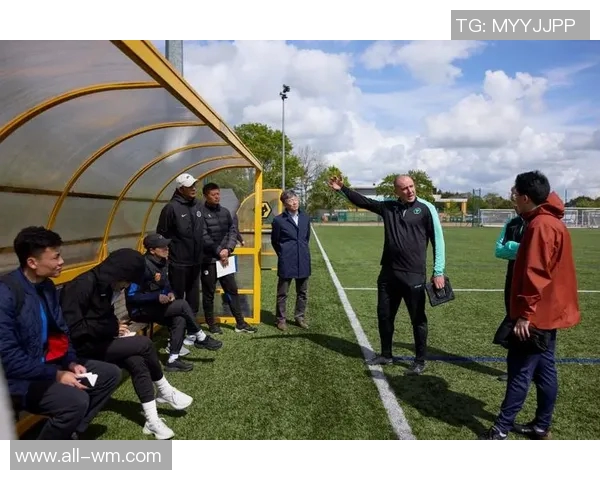 曼联青训旧将切斯特重返俱乐部积累教练经验助力未来发展